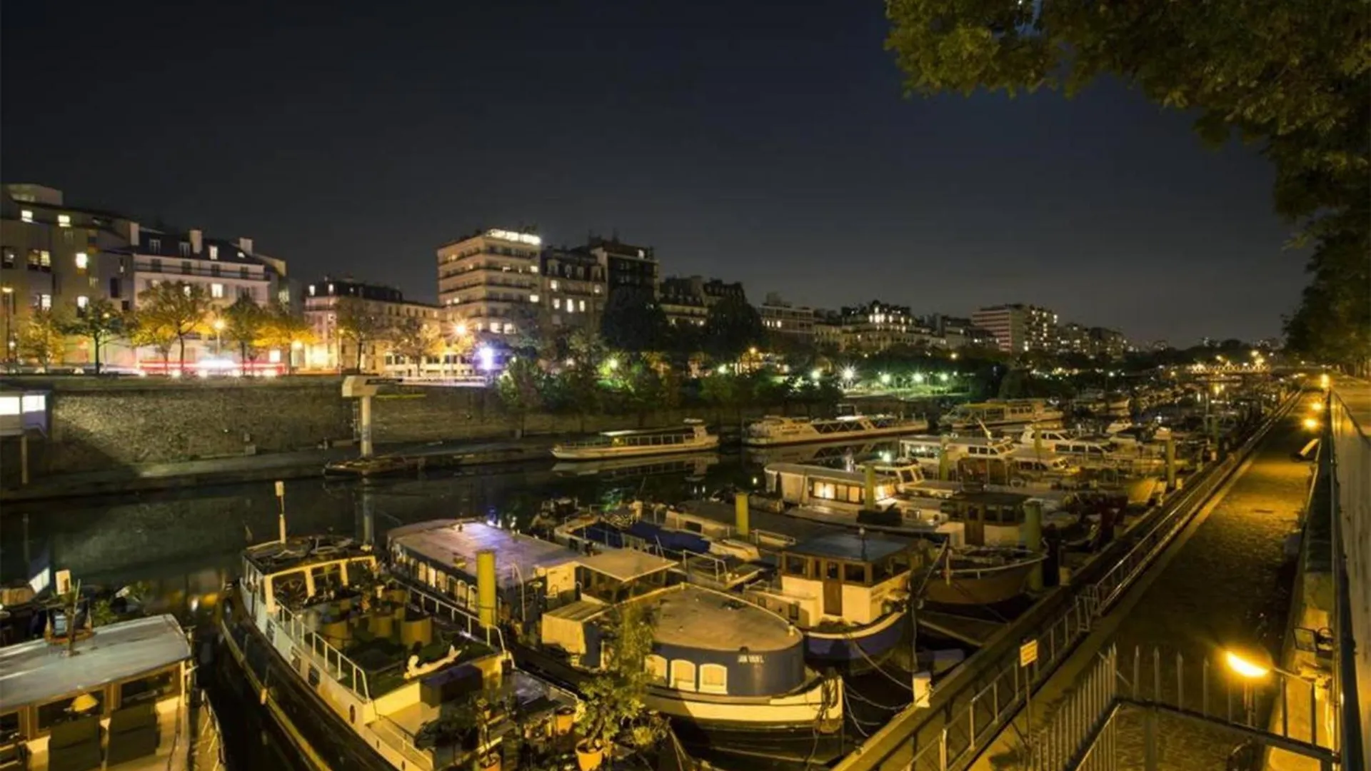 Heart Of Paris Apartment